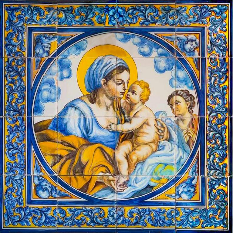 Virgen con Niño y mujer