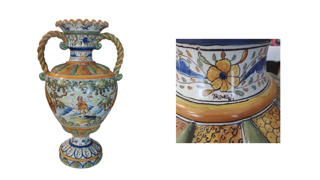 Ánfora policromada con el nombre de Talavera, ejemplo de firma en esta 1ª época de la fábrica